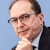 "Nous devons approfondir notre soutien à Israël", a déclaré M. Dobrindt (archives). KEYSTONE/EPA/FILIP SINGER